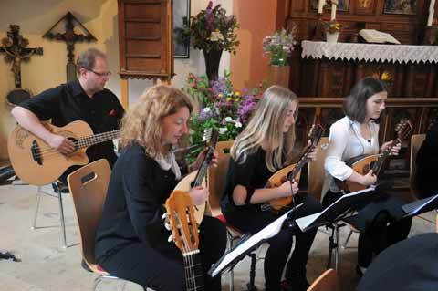 Konzert mit Mandolinenorchester und Gospelchor in der Christuskirche von Hallstatt