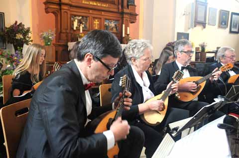Konzert mit Mandolinenorchester und Gospelchor in der Christuskirche von Hallstatt