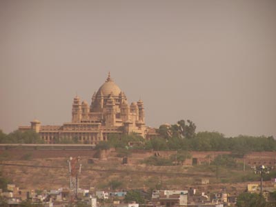 Umaid Bhavan Palast in Jodhpur - Blick vom Fort Mehrangarh