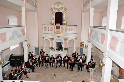 Mandolinenorchester "Euphonia" in der St. Maria-Magdalena Kirche in Langenhain